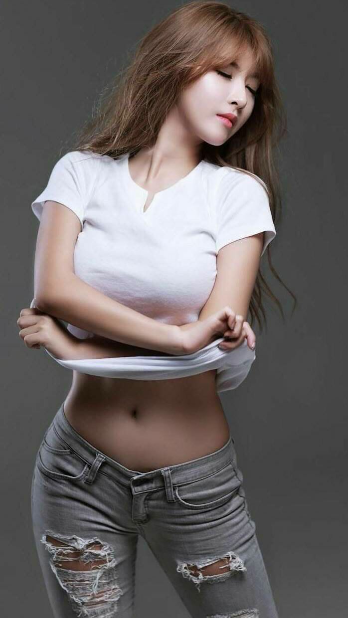 克劳利镇边路突破犀利，红魔力求三连胜，克劳利女装