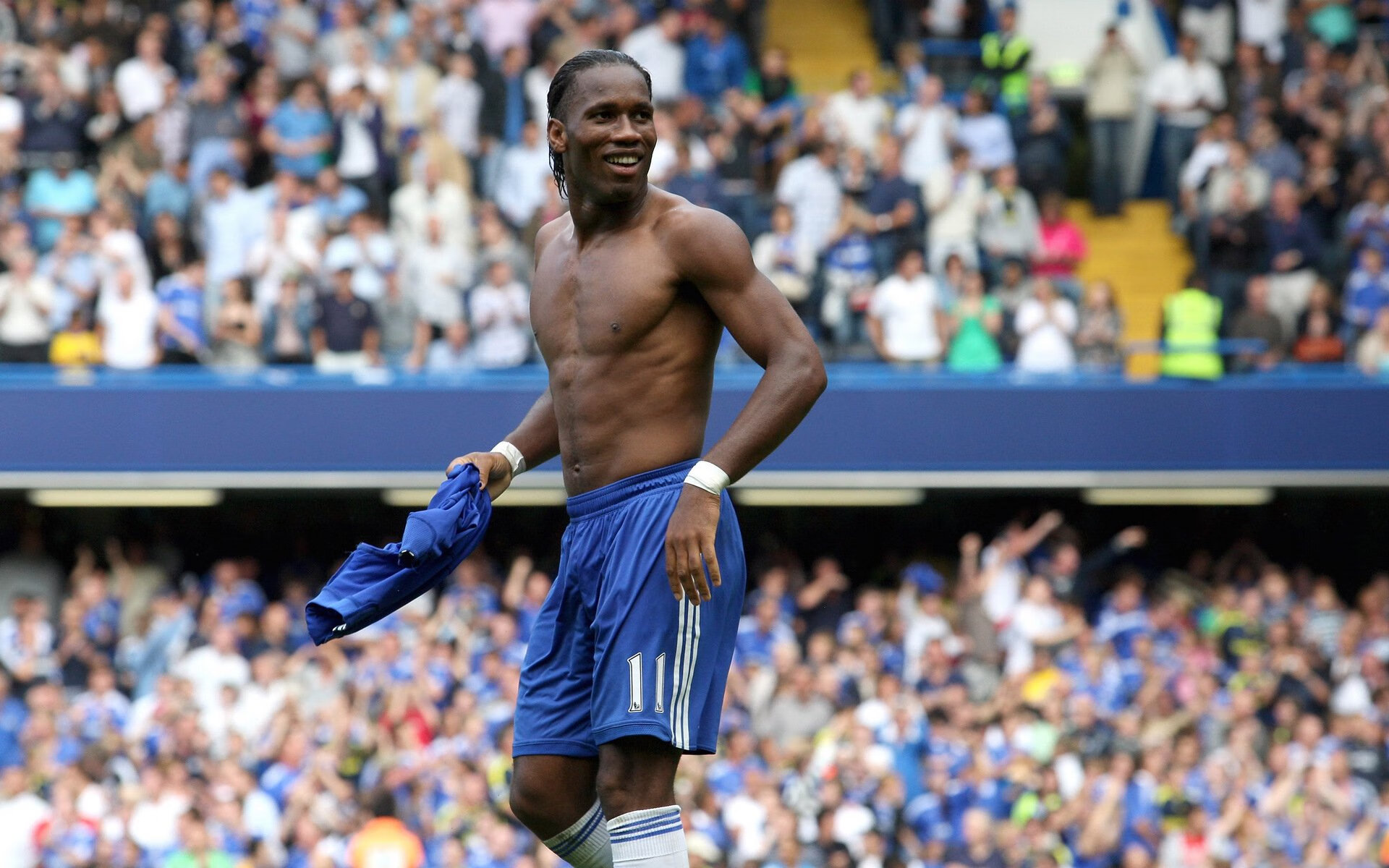 《电竞选手的职业保险保障：行业新趋势》，职业电竞选手的要求