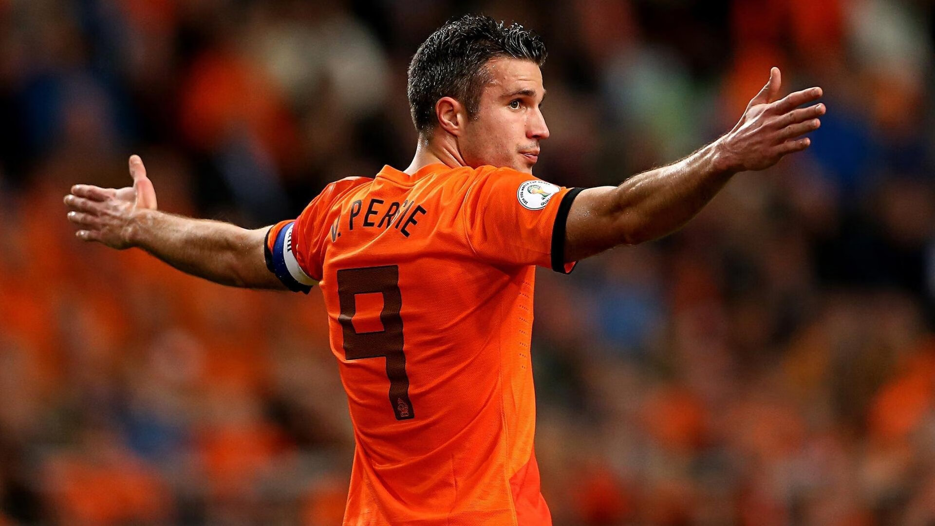 球场“绝美配合”:默契十足的团队协作秀,球场搭配